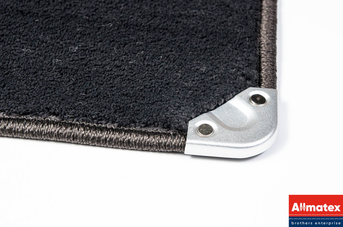 Уголки для автоковриков Land Rover