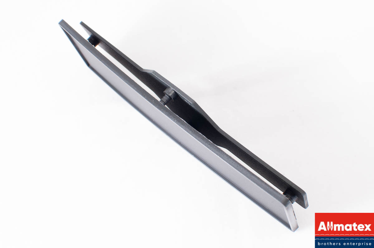 Площадка для логотипа большая